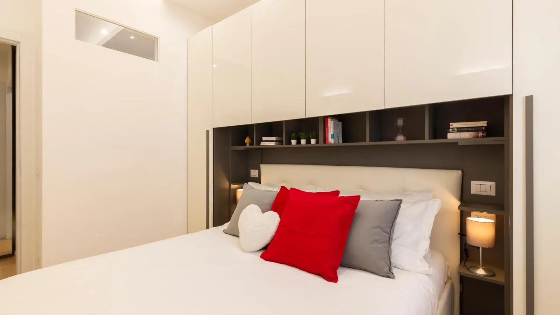 Monte Ceneri Suite Milano İtalya