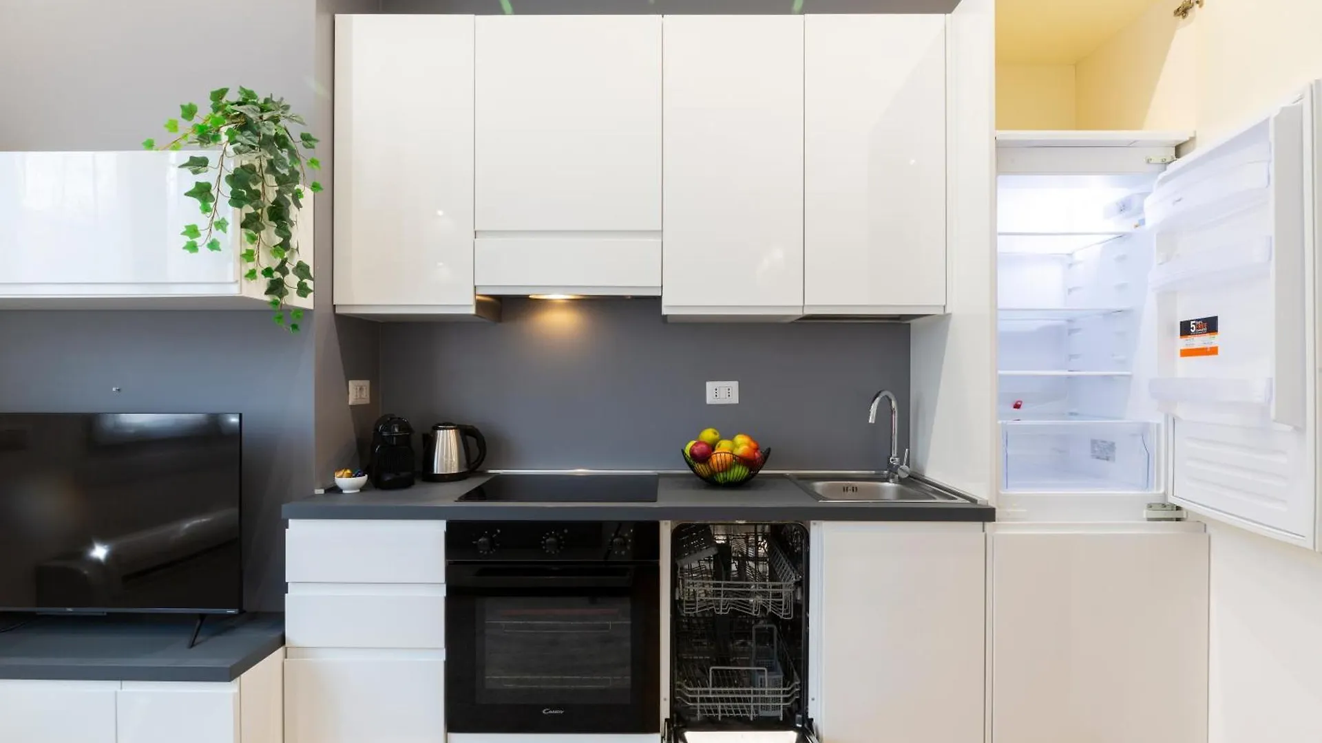 Daire Monte Ceneri Suite Milano